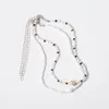 Chokers Shixin Trennbar 2 geschichtete wei￟e/schwarze Perlen Halsketten koreanische kleine Perlenschuhe Halskette f￼r Frauen Modekragen