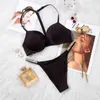 BORRUICE Lettera Intimo Set Brand Design Sexy Lingerie Donna Slip Reggiseno Imposta Tracolla incrociata Beauty Back Bra 211104