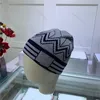 Kreatywne paski czaszki czaszki czaszki geometryczny wzór czapka moda spersonalizowany list dzianiny kapelusz zima ciepły wełny kapelusze