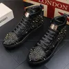 Nya herrar med rostor Designer Rivet Casual Spike Boots British Man Trending Leisure Shoes Man Black White B78 364 501