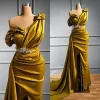 Gold Mermaid Prom klänningar en axelpärlad Crystal Front Slit Custom Made Sweep Train Satin Evening Party Gown Plus Size Vestidos 0415