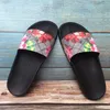 2021 Designer Män Kvinnor Sandaler blå airprods grön röd blomma djur orm Sommarsandaler Slide Mode Flip Flops Bred Platt Slipery Slipper box