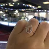 Anillo de boda para mujer de lujo Moda de piedras preciosas de gemas simulados Anillos de compromiso de diamantes para mujer Joyería