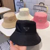 メンズ女性のためのファッションPデザインのバケツの帽子キャップの女性野球帽のビーニーキャスケット漁師のバケツ帽子パッチワーク高品質夏の日曜日のバイザー