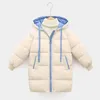 Kids Down Coat Winter Girls Bomull-Padded Jackor Boys Höst Mid Parka Hooded Coats Tjockad Varm Lång Jacka Barn Outwear Candy Färg Zipper Fickor B7843