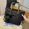 Bolsas de compras Diamond Lattice Black para mujeres Nuevo invierno elegante bolso de hombro clásico lujoso estilo francés vintage 220309