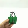 الإبداعية مصغرة حقيبة سلة الغذاء قلادة سماعة غطاء سيارة مفتاح سلسلة 9 ألوان