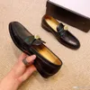 A1 New Fashion Business Sukienka Męskie Buty Klasyczne Skórzane Męskie Garnitury Buty Moda Koronki Sukienka Buty Mężczyźni Oxfords DF56 33