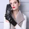 フィンガーレス手袋到着女性シープスキンリアルレザー女性女性冬の暖かいデザイナースタイルの携帯電話のための完全な指のミトン