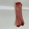 クリスマスキッズソックス秋の冬の子供漫画ベア格子縞の靴下素敵なクリスマスアニマルレッドコットンボーイズガールズチューブ通気性パイル飼育d224