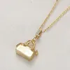 2021 Mode sac à main simple Pendentif Girl Collier Collier 18K Or