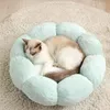 Flower Shaped Cat Bed Indoor Cozy Pet Beds Ultra Soft Plush Dog Basket Sunbed Warm Self-Warming House Sleeping Bag Cushion Mat 210722