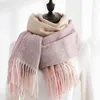 YUCAT 2021 Wholale Nieuwe Warm Dikke Kwastje Pashmina Scarv Sjaals Custom Winter Long Cashmere Sjaal voor vrouwen