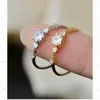 925 Sterling Sterling Shiny Zircon Open Finger Anneaux pour femmes Niche Design Réglable Index Doigt Bague S-R201