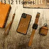 Ensemble de 3 étuis de téléphone à la mode pour iPhone 15 Pro Max 14 Pro 14 PLUS 13 13Pro 12 Mini 11 11Pro X XS XR XSMAX SE 7 8 Plus Étui AirPods en cuir PU Designer Apple Watch Band Suit