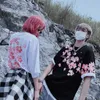 2019 Lato Wysokiej Jakości Cherry Blossom Drukuj Koszula z krótkim rękawem Bardzo Rękawem Zgadza Bawełna Hip Hop Romantic Men and Women Para Koszulka X0628