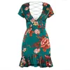 Kvinnor Grönt Criss Cross Back Frill Hem Skift Klänning Streetwear Slida Flora Print Kortärmad Över Knä Mini Sommar Party Dress X0521