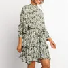 Femmes ArmyGreen Floral Print Dress Automne Manches 3/4 Volants Boho Beach Mousseline de Soie Mini Robes Stand Col Ceintures Casual Dress 210226