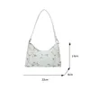 Sommar Hobo Bag Lace Floral Stitching Shoulder Purses for Women 2021 Soft PU Läder Underarmsäckar Strand Travel Handväska Tjejer Små Tote Purse