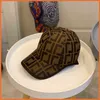 قبعة بحافة النساء والرجال القبعات الفاخرة المصممين قبعات الرجال Casquette بونيه قبعة الصيف قبعة قبعة الموضة قبعة سائق الشاحنة حرف F قبعات