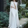Arabisch Dubai Elegante Muslim Meerjungfrau Abendkleider für Frauen 2022 Weiß Ballkleid Perlen Kristalle Cape Lange Ärmel Formale Partykleider