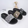 2021 Dames Platte Schoenen Glanzende Kristallen Decoratie Strand Slippers Slippers Dames Zomer Sandalen Coole schoenen in drie kleuren