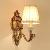 Lampade da parete Lampada da villa retrò europea Soggiorno Sfondo Stile francese americano Scala antica Comodino camera da letto in ceramica