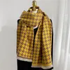 Модные дамы Кашемирский шарф, классическая печатающая зима утолщенная теплая шаль, многоцветный универсальный длинный шарф 200 * 65см