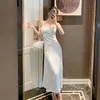 새틴 맥시 화이트 섹시 민소매 드레스 여성 롱 비치 쉘 디자인 레이스 패치 워크 Vestidos