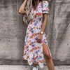 Lato Nowy Przyjazd Kwiatowy Wzór Slim Drkasual Krótki Rękaw Wysokiej Talii Suknie Kobiet Sexy V-Neck Outdoor Kolorowe Dresses X0529