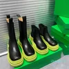 2021 Luxury Designer Fashion Show Boots Boots en cuir épais semelle épaisse 5cm Martin Chaussures Middle Tube Knight Boot Boot Chelsea