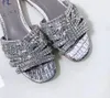 Il sandalo della pantofola delle donne brandnew calza i pattini del sandalo dei talloni degli appartamenti delle signore di gina con il diamante alta qualità!