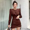 Koszula Koreański Ladies Fall Długi Rękaw Crew Neck Brown Sexy Nightclub Party Mini Sukienki na Womoen Chiny Odzież 210602