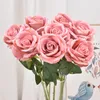 Unique Tige Flanelle Rose Réaliste Roses Artificielles Fleurs Décoratives pour La Saint Valentin Mariage Douche Nuptiale Maison Jardin T9I001746