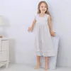 Toddle Girl White Nightdress Princess Dress Barn Pyjamas Nattklänningar för S Kids Night Lace Sova 211130