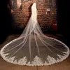 Veli da sposa Bianco / Avorio 5 metri Lungo Wedding Lace Edge Accessori Voile Cattedrale Velo Velo De Novia