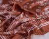 カシューナフの花シルクスクエアスカーフハンカチの首のヘアタイバンドバッグ織ネッカーチオイハイジャブヘッドスカーフ女性Foulard 70 * 70cmの贅沢