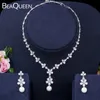 Beaqueen Noble Cubic Zircon Crystal Flower Pearl Örhängen Halsband Brud Smycken Set Bröllopsklänning Tillbehör till Brides JS220 H1022