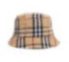 bucket hat warm