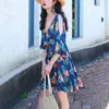 Peut-être U Femmes Bleu Floral Dot Print V Cou Demi-manche Mini Robe Summer Beach Vocation D1058 210529
