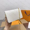 حقيبة يد صغيرة من Pochette coussin بتصميم مربع من الجلد الأصلي للنساء والرجل سلسلة مزخرفة للكتف Luxurys حقيبة يد حقيبة يد كروس بودي