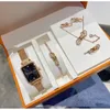Femmes 5 Ensembles avec montre Collier Bracelet Boucle d'oreille Bague Boîte-cadeau Top Bracelet Bracelet pour Lady Noël Cadeaux Saint Valentin Présente Montres design de luxe