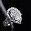 Huitan-Anillos de Compromiso novedosos para mujer, circonita cúbica de cristal en forma de pera, accesorios de moda deslumbrantes AAA, anillos elegantes para mujer X281d