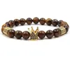 2021 Classic 8mm Tiger Eye Stone Beads Armband Pave CZ Crown Armband Bangle för Womenmens Fashion Smycken Pulseras Charm Gift