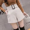 Koreanische PU Kunstleder Shorts Frauen Frühling Herbst Hohe Taille Breite Bein Damen Plus Größe Sexy Schwarz Gürtel Femme 7774 210724