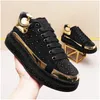 Luxo ouro primavera outono casual sneakers estilo estilo esporte preto couro de patente preto brilhante estudante liso adolescentes tendência mista cores para homens vestido sapatos