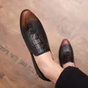 جديد التمساح خمر أزياء الرجال أحذية اللباس الرسمي حذاء جلد عارضة الأعمال متعطل الزفاف مصمم مكتب البروغ