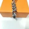 Braccialetti di design di lusso 2021 Fashion Cuff che vendono uomini039s e donne039s in acciaio al titanio argento di alta qualità personalizzati hi2757238