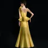 2023 Elegant gouden lovertjes zeemeermin prom jurken een schouderhals zijkant split avondjurken satin sweep trein speciale gelegenheid formele jurk