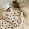 Cartoon Bär Musselin Swaddle Babydecken für Betten geboren Baumwolle Gaze Wrap Jungen Mädchen Badetuch Pografie Requisiten 210823